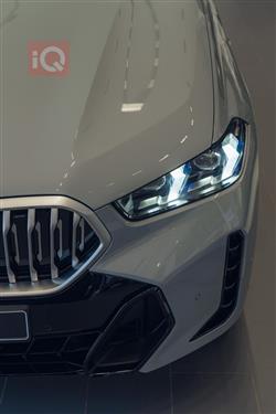 بی ئێم دەبڵیو X6